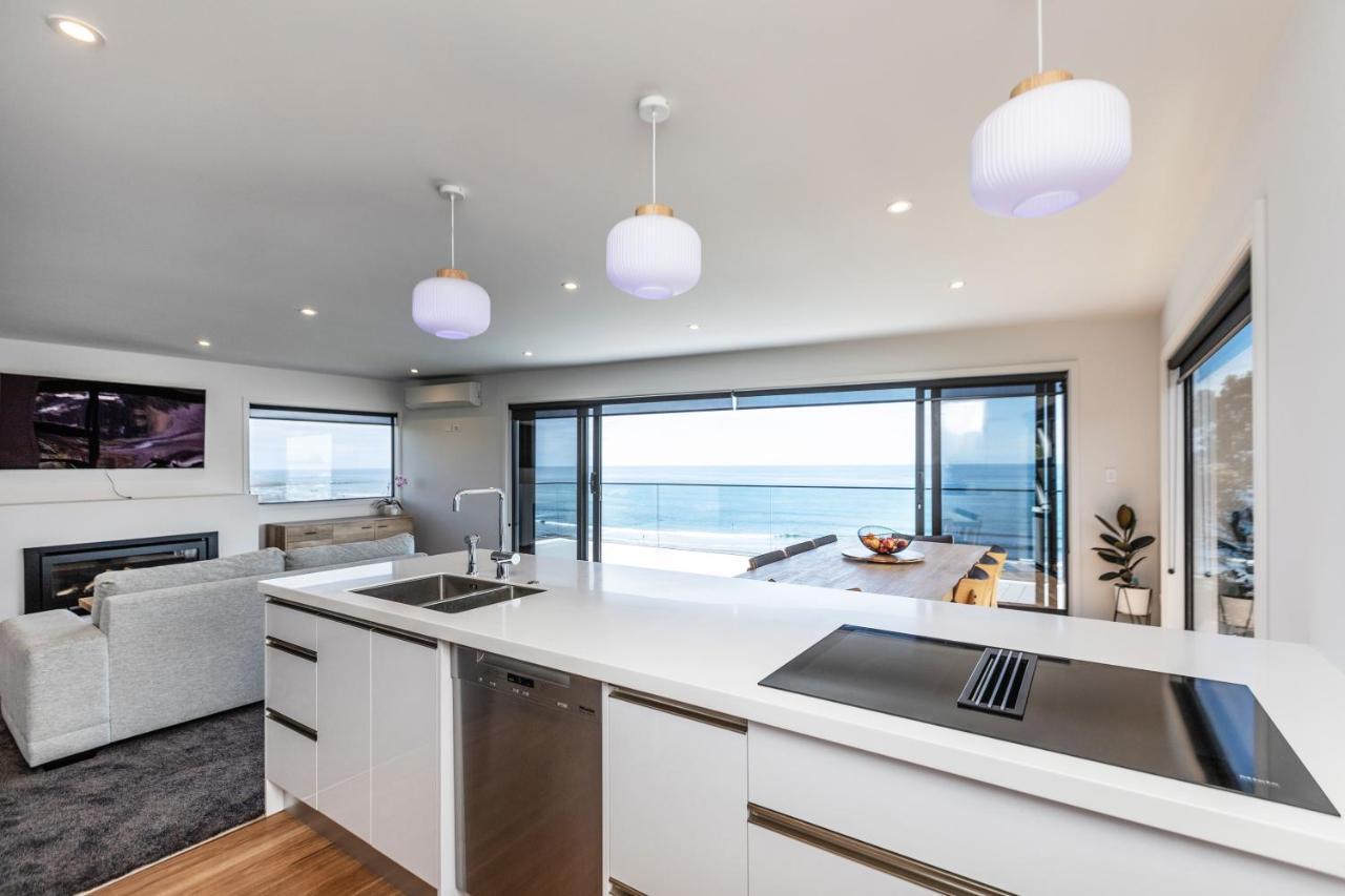 Oakura Beach Front Apartments Kültér fotó